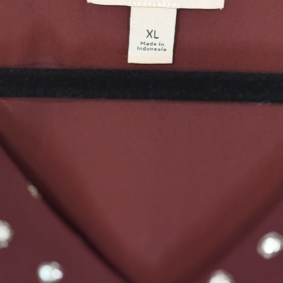 Nine West Burgundy Polka Dot Cold Shoulder Top - Picture 4 of 7